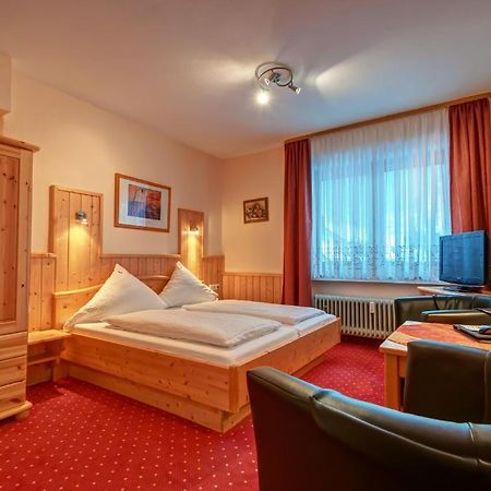 Hotel Am Kurpark Тодтмос Номер фото