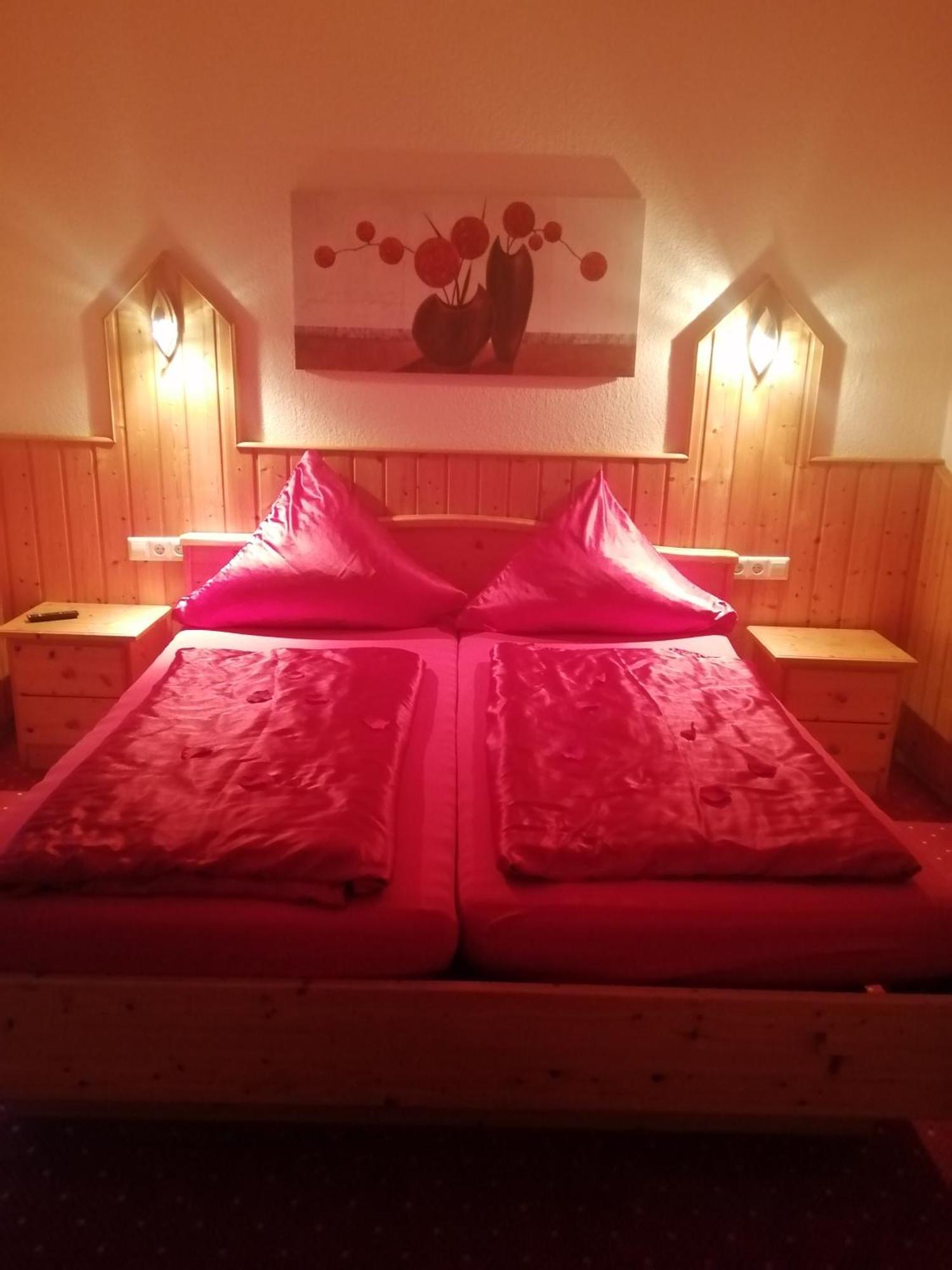 Hotel Am Kurpark Тодтмос Экстерьер фото