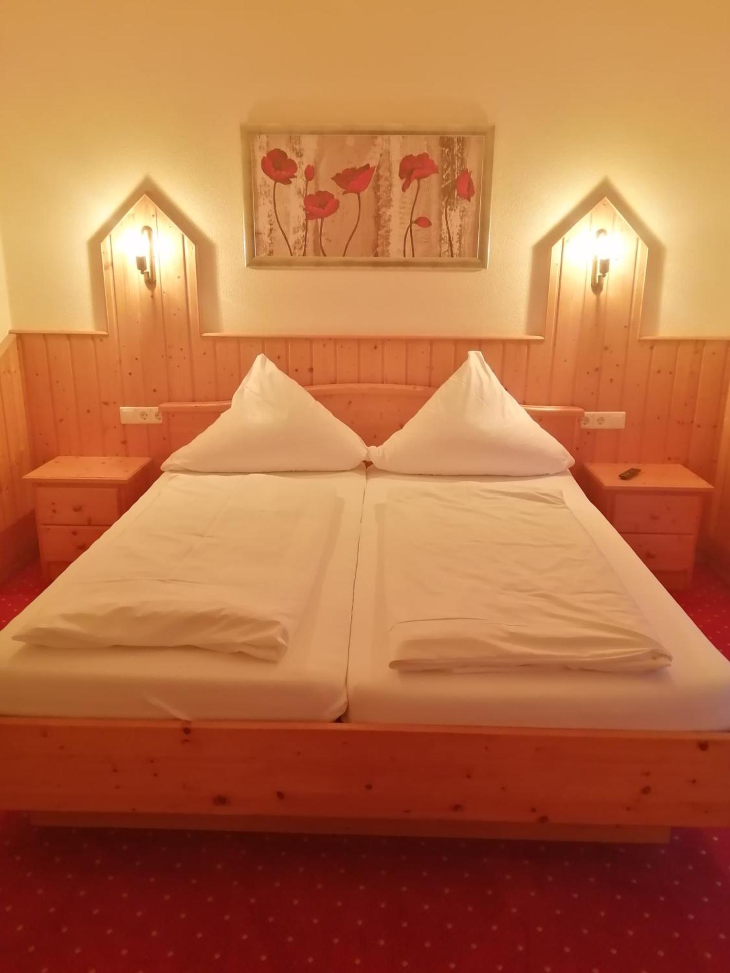 Hotel Am Kurpark Тодтмос Экстерьер фото