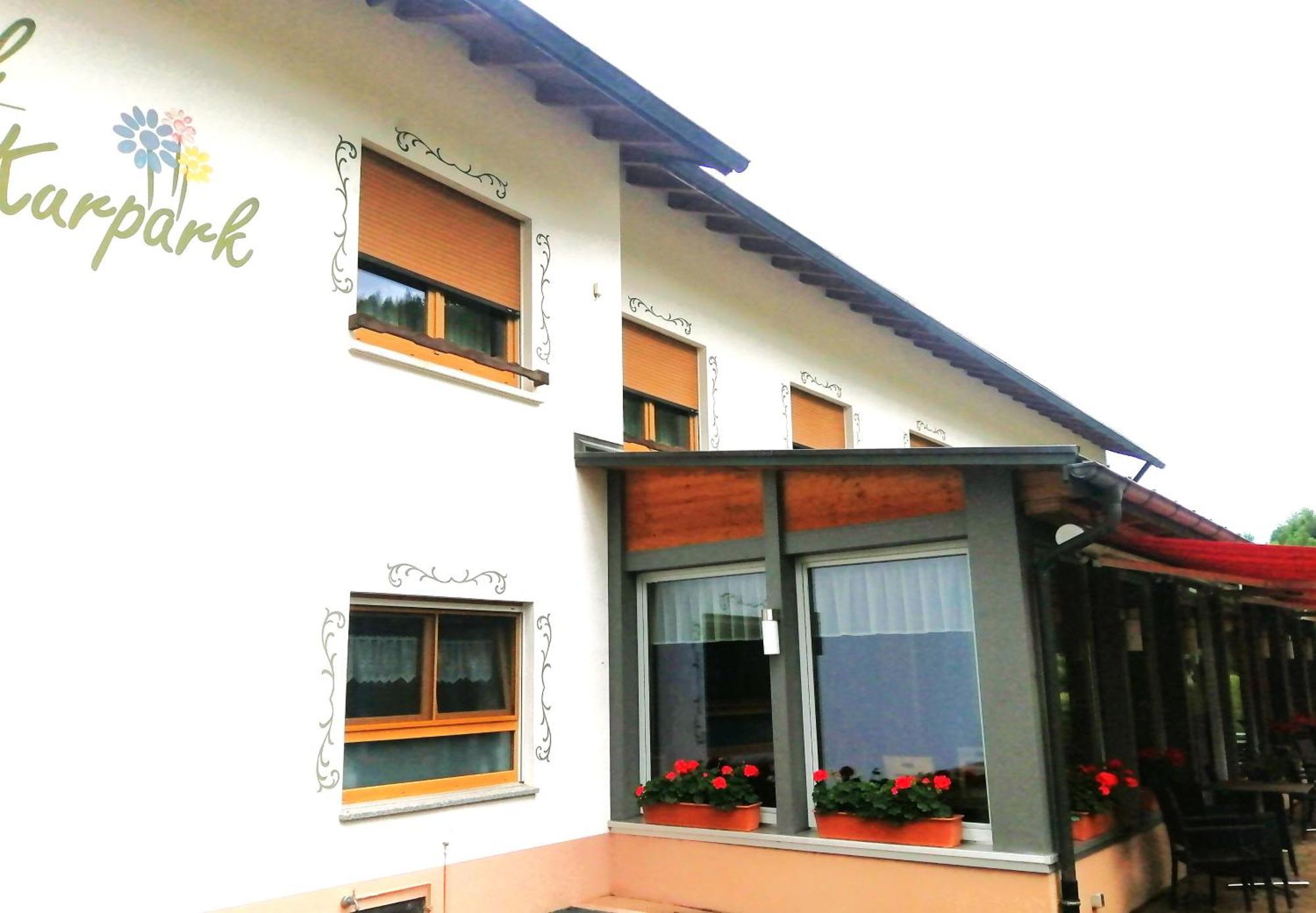Hotel Am Kurpark Тодтмос Экстерьер фото