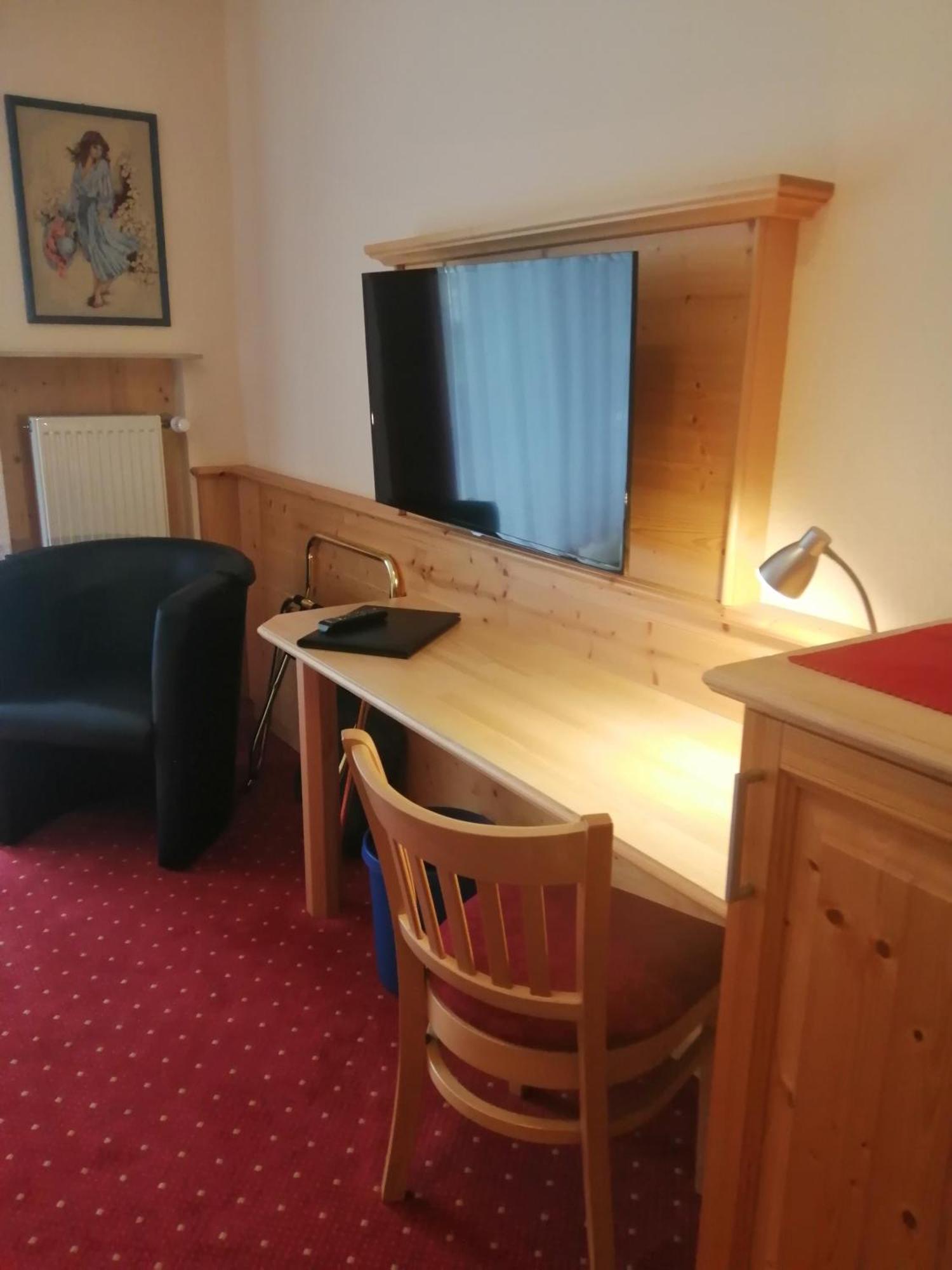 Hotel Am Kurpark Тодтмос Экстерьер фото