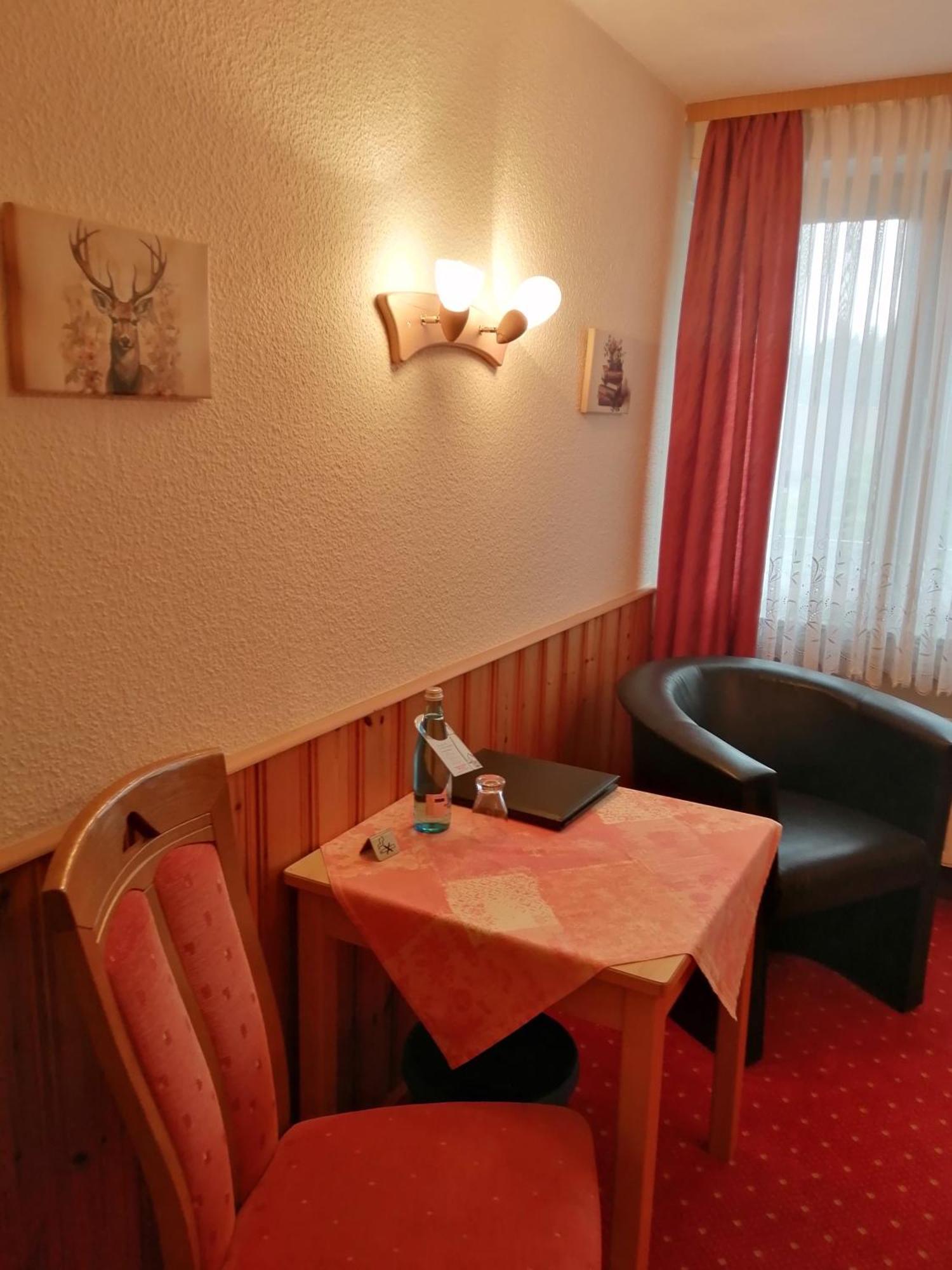 Hotel Am Kurpark Тодтмос Экстерьер фото